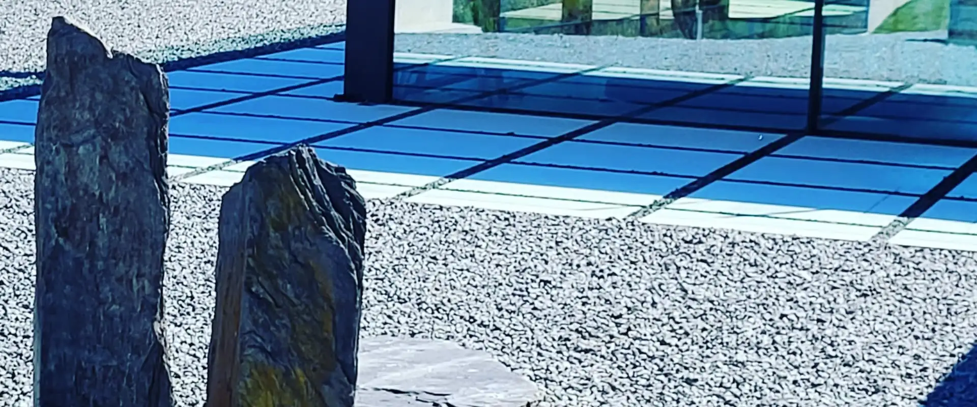 Jardín de grava y piedra, sin césped